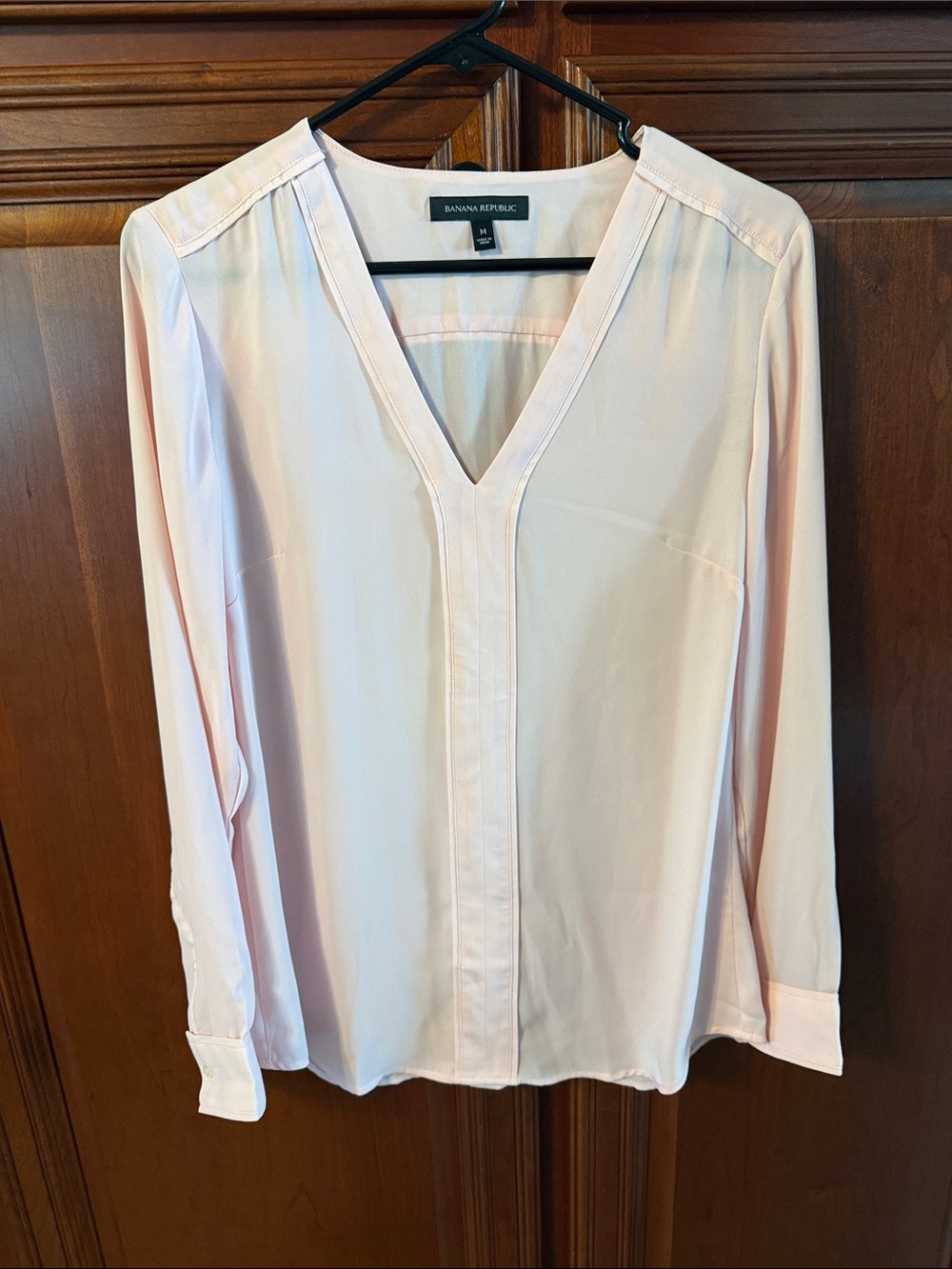 Banana Republic Soft Blush V-Neck Long Sleeve Blouse